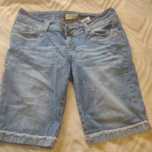Paris blues shorts size 7